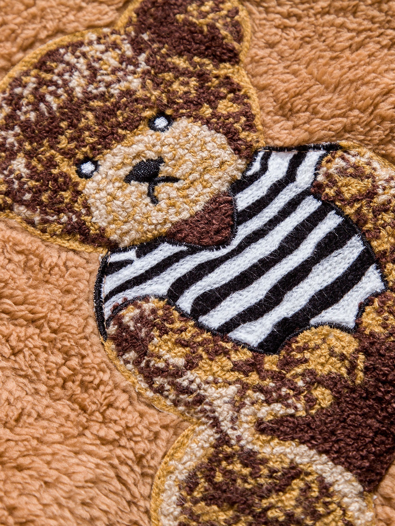 VARENO Kapuzenpullover mit Bärenstickerei
